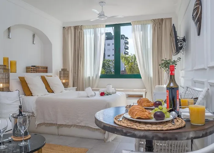 Bianca Chic - Carihuela At 300m * טורמולינוס