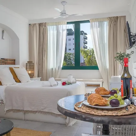 Bianca Chic - Carihuela At 300m * Τορρεμολίνος