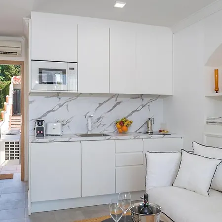 Bianca Chic - Carihuela At 300m Τορρεμολίνος